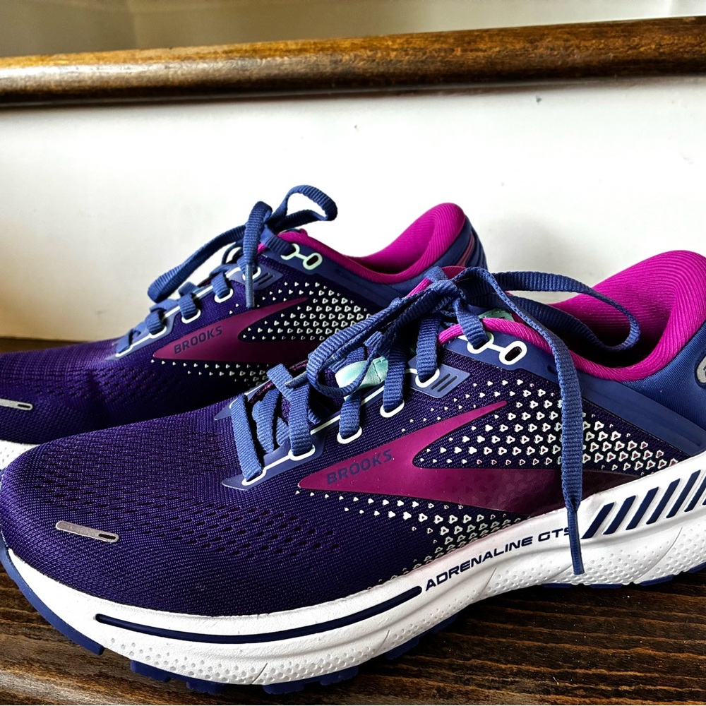 Brooks Women's Navy and Magenta Athletic Shoes